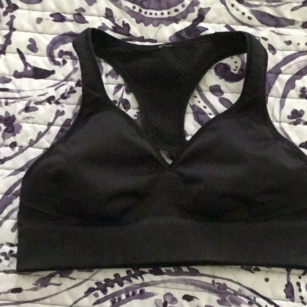 Sports bra
